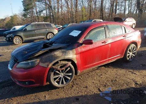 2013 Chrysler 200 Touring z USA, uszkodzony, nr VIN 1C3CCBBB3DN525078